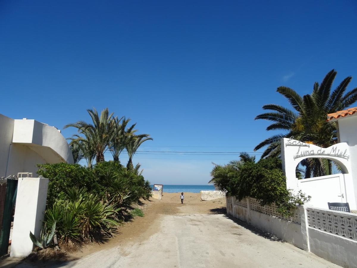 Villa At Seafront With Private Garden-655 Denia Kültér fotó