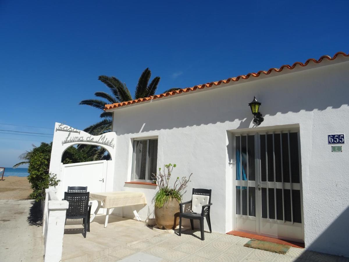 Villa At Seafront With Private Garden-655 Denia Kültér fotó